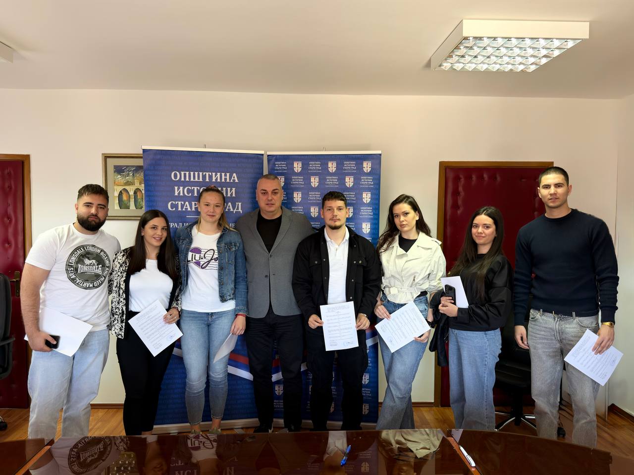 ОПШТИНА ИСТОЧНИ СТАРИ ГРАД НАГРАЂУЈЕ ЗНАЊЕ