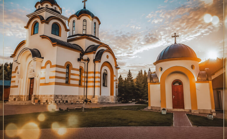 ЧЕСТИТКА ПОВОДОМ ДАНА И КРСНЕ СЛАВЕ ОПШТИНЕ ИСТОЧНИ СТАРИ ГРАД